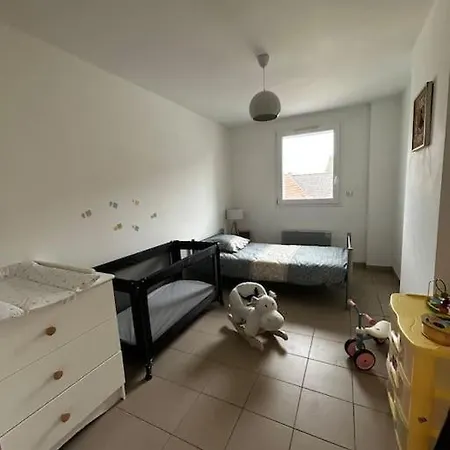 Apartment Grand T4 A 150m De La *